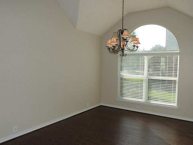 Building Photo - 26731 Lucas Canyon Ln