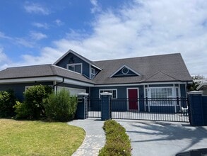 Building Photo - 443 Cherry Ave