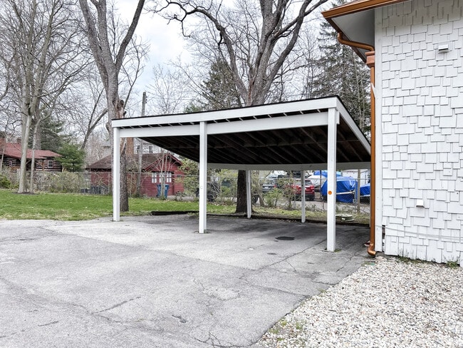 Building Photo - 2150 E 75th St