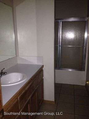 Foto del edificio - 517A-517B Oaklane