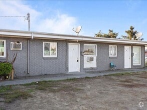Building Photo - 928 W Ruby St