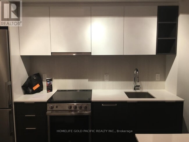 Building Photo - 31 Tippett Rd