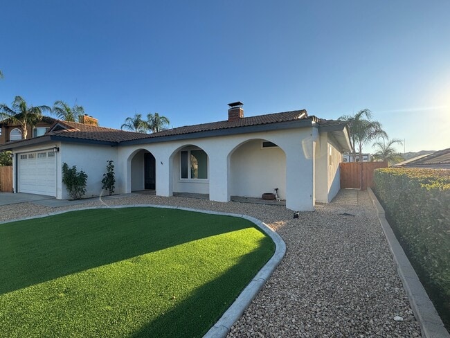 Foto del edificio - 22471 Loch Lomond Dr