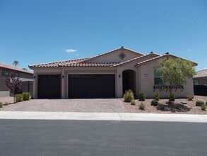 Building Photo - 1401 Cattail Falls St