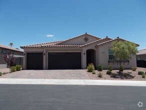 Building Photo - 1401 Cattail Falls St