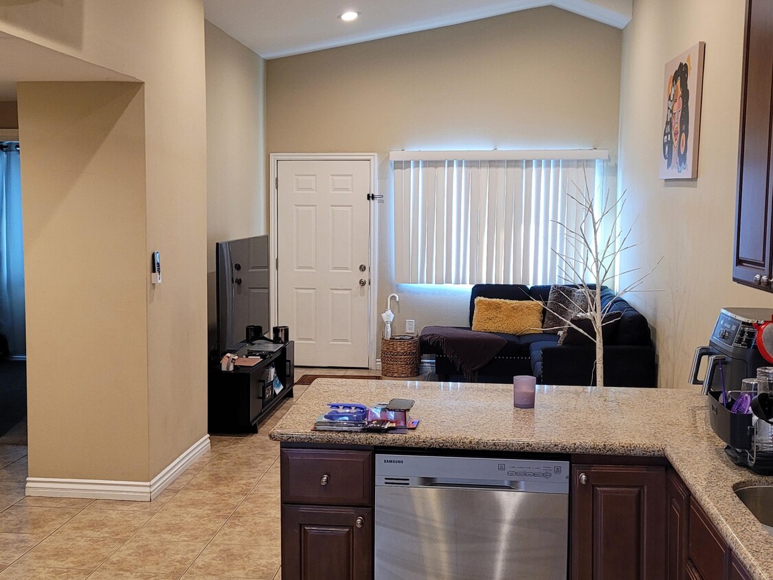 Living Room from Kitchen - 917 N Vineyard Ave