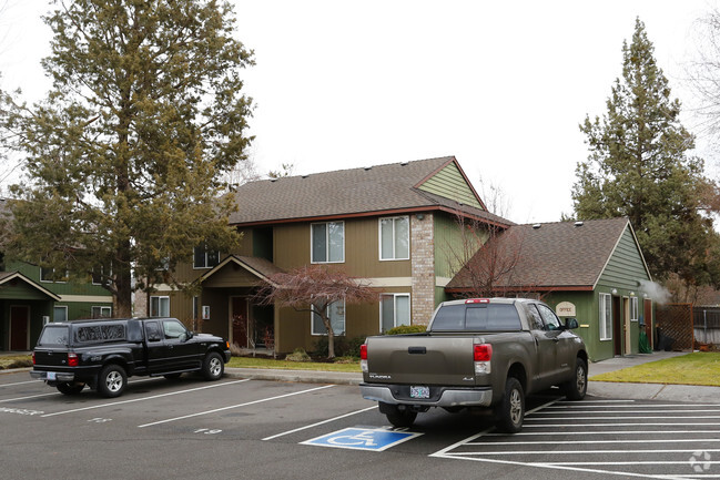 Building Photo - Spring Pines Apartments