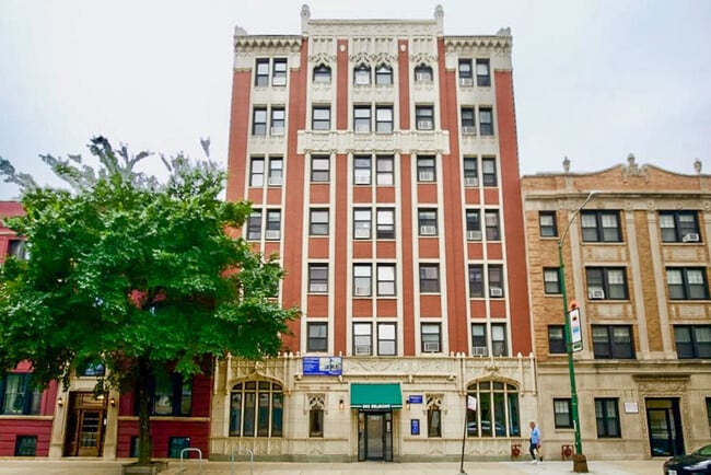Building Photo - 508 W Belmont Ave