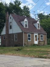 Building Photo - 598 Cohasset Dr