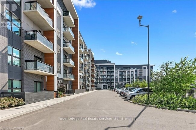 Building Photo - 128 Grovewood Common
