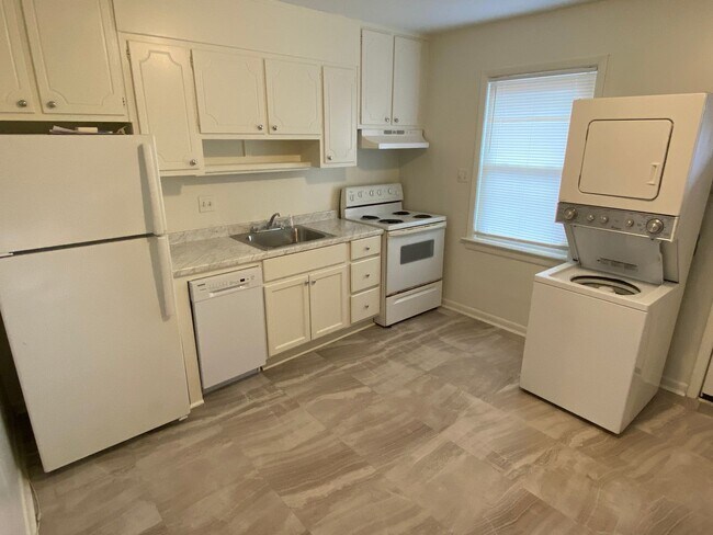 Building Photo - Apartment Near Duke West / W&D / Garden Plots