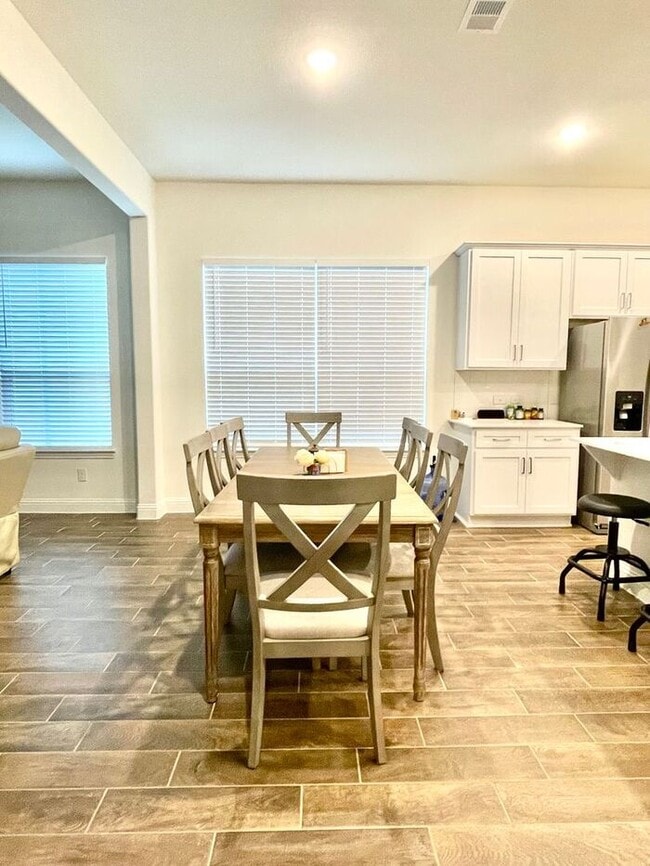 Building Photo - Upcoming Lagoon community in Anna!