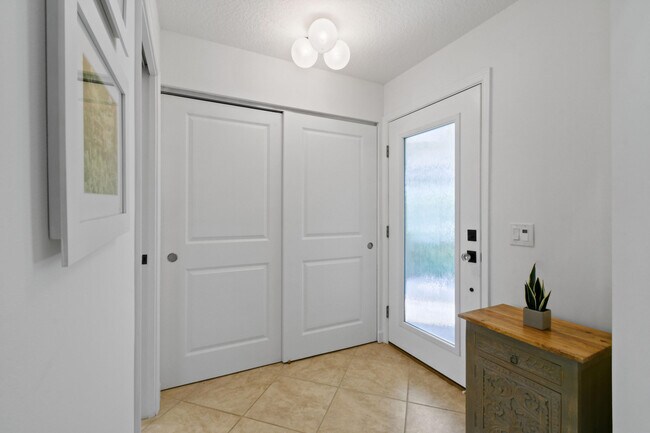 Foto del edificio - 308 Ridge Rd