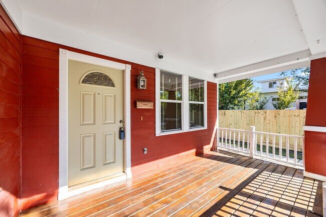 Foto del edificio - 1912 Shearn St