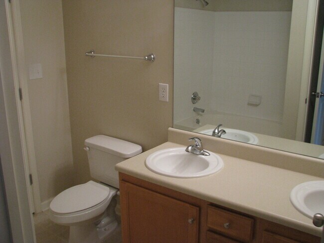 Foto del edificio - 260 Riverbend Dr