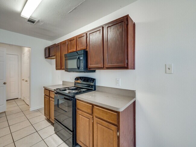 Building Photo - 4516 Alamosa St