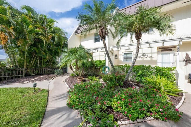 Building Photo - 800 River Point Dr