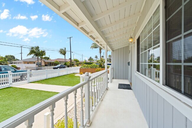 Foto del edificio - Charming 2-Bedroom Home in Ventura