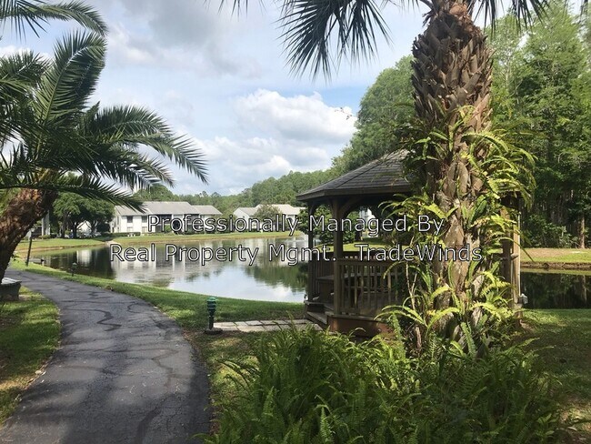 Building Photo - 1179 Pine Ridge Cir W