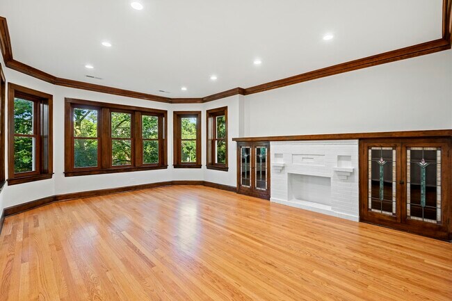 Foto del edificio - 5851 N Virginia Ave