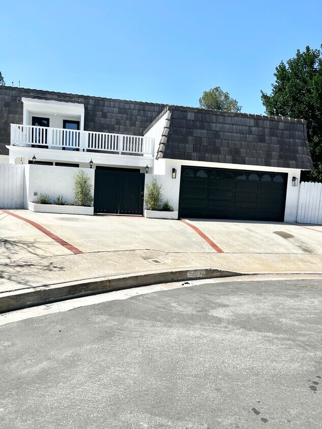 Primary Photo - 22137 Sonoma Pl