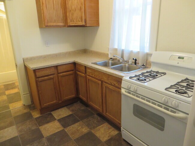 Foto del edificio - 1229 Swinney Ave