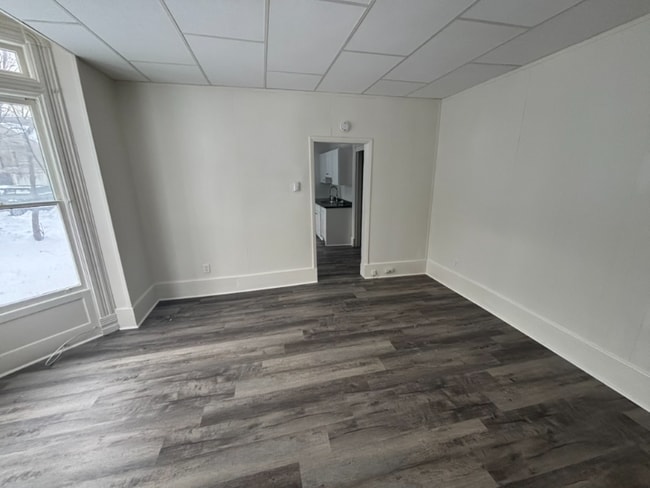 Building Photo - 174 Main St