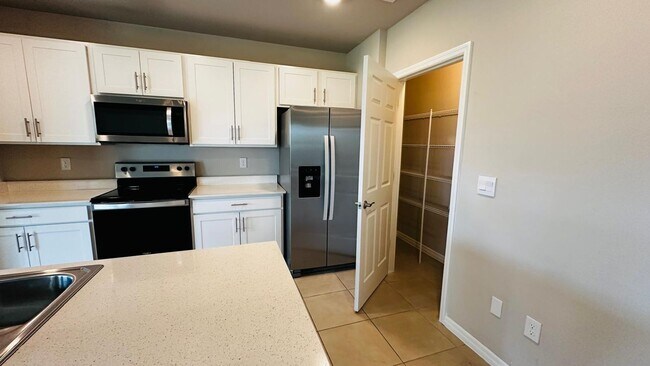 Foto del edificio - Single family for rent built in 2023, loca...