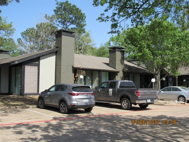 Building Photo - 14351 Torrey Chase Blvd