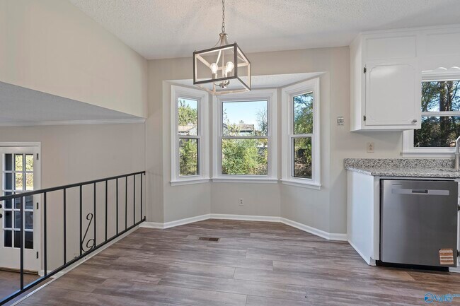 Foto del edificio - 1927 Edenton Dr SW