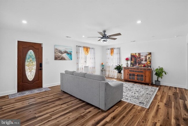 Foto del edificio - 137 Walker Ln