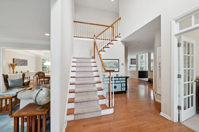 Building Photo - Stunning 5bd/4.5ba Home Near Duke Universi...