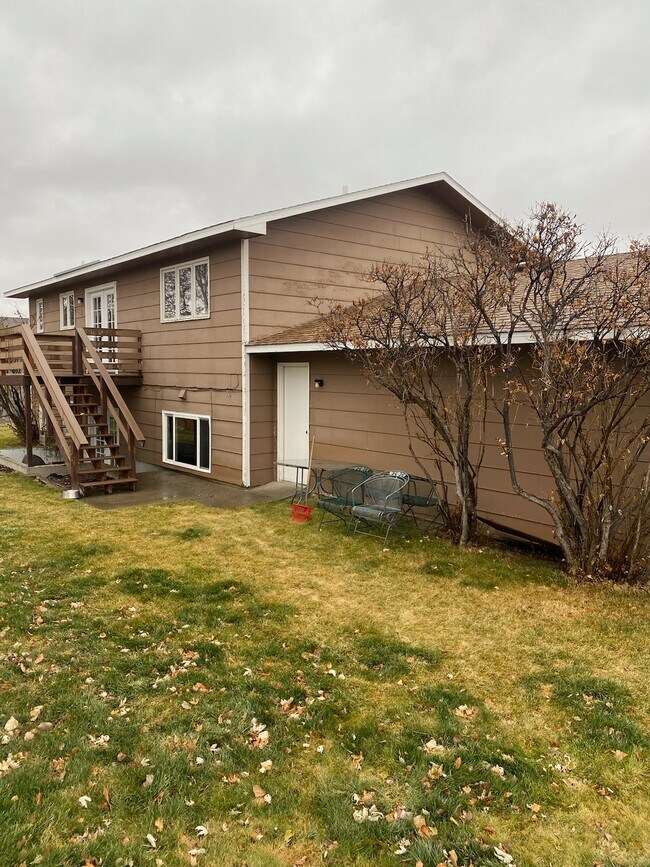 Building Photo - 337 Aristocrat Dr