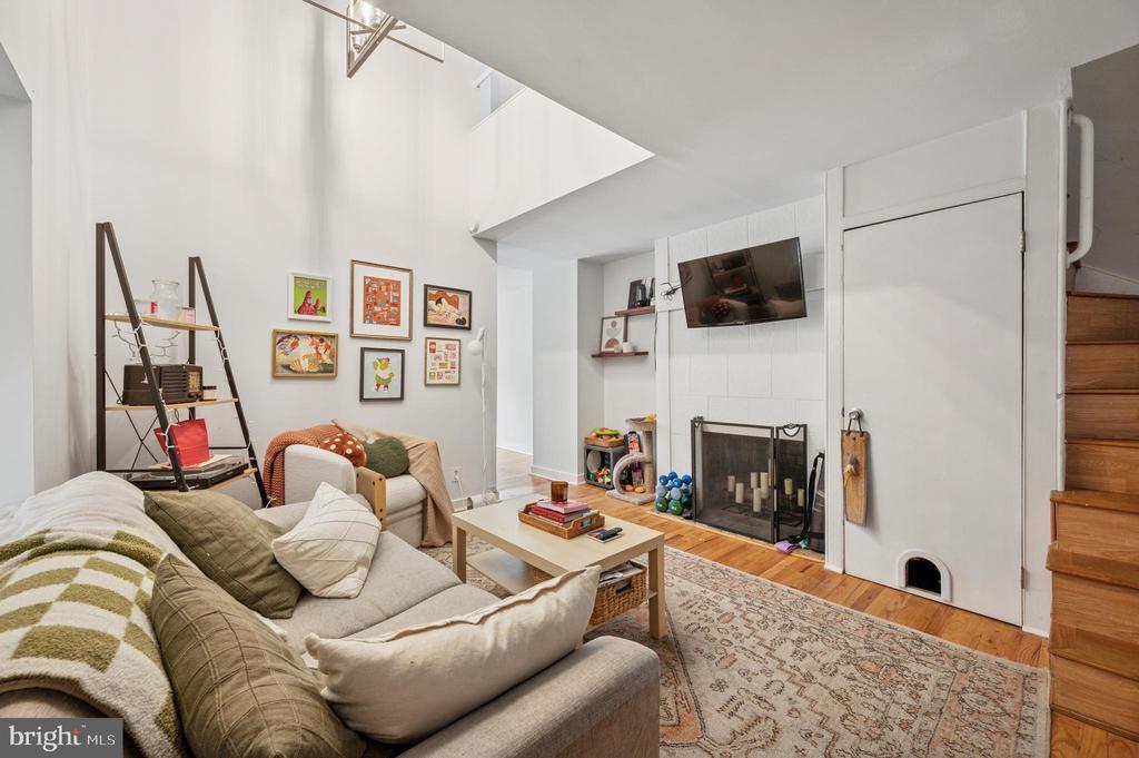 Primary Photo - 927 N Hancock St