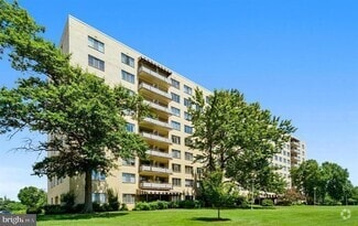 Building Photo - 6641 Wakefield Dr