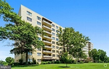 Building Photo - 6641 Wakefield Dr