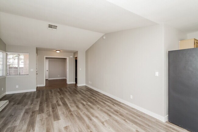 Foto del edificio - 2365 Beaver Bay Ct