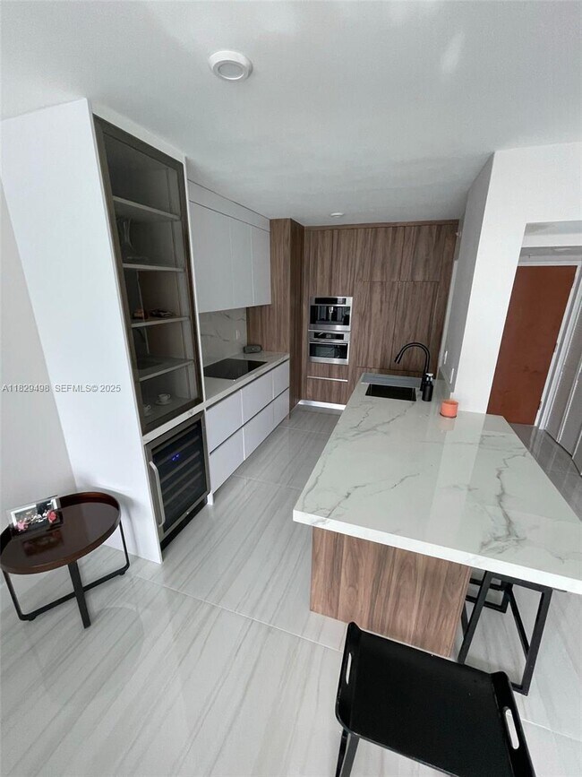 Building Photo - 31 SE 5th St