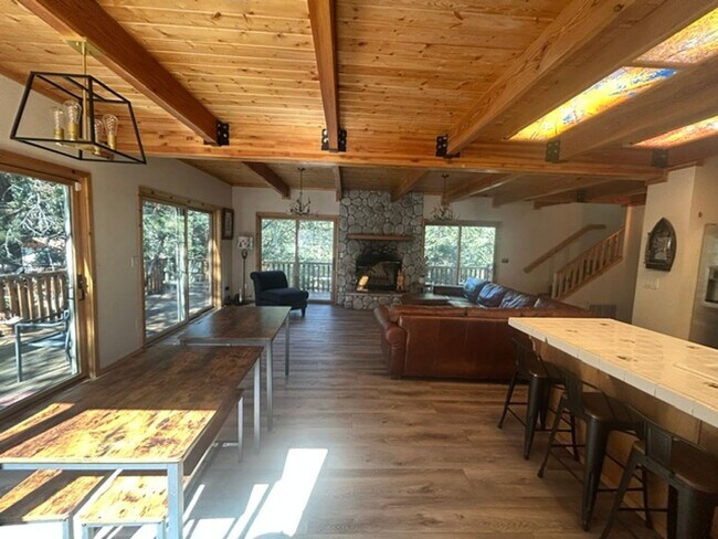 Foto del edificio - 1287 Sand Canyon Ct