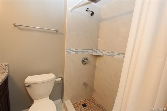 Building Photo - 1560 Kanunu St