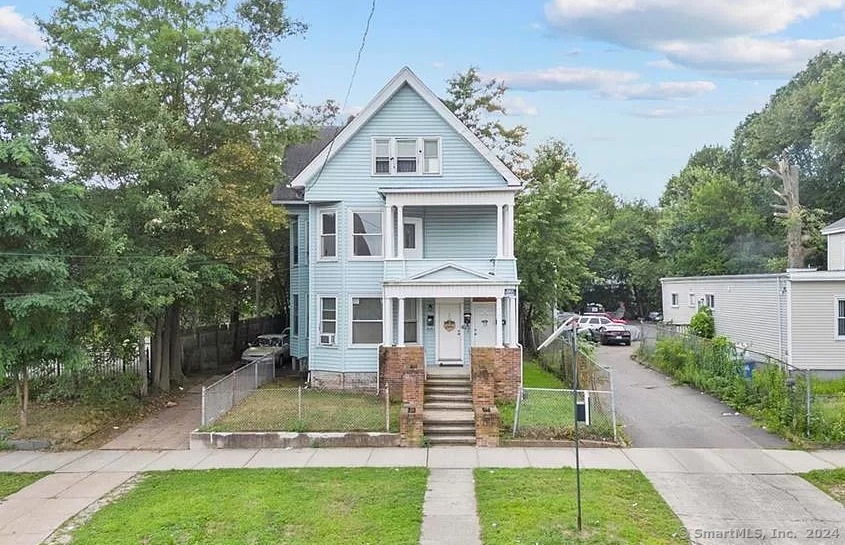 Foto principal - 414 Dixwell Ave