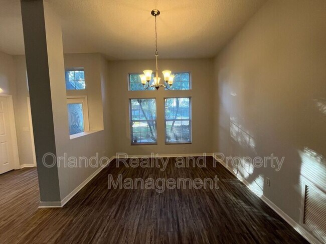 Foto del edificio - 4907 Blackburn Ct