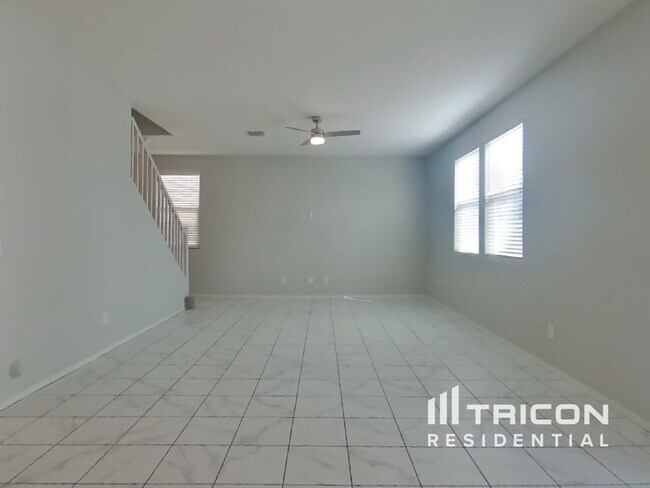 Foto del edificio - 18249 N Clarence Ln