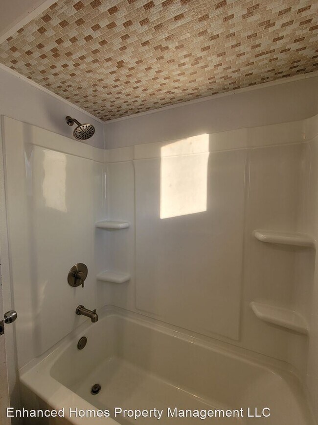Building Photo - 3 br, 1 bath House - 3930 15th St. B