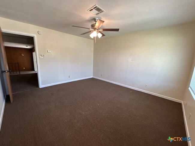 Building Photo - 310 Prather Dr