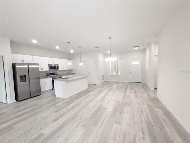 Building Photo - 16415 SW 27th Ave