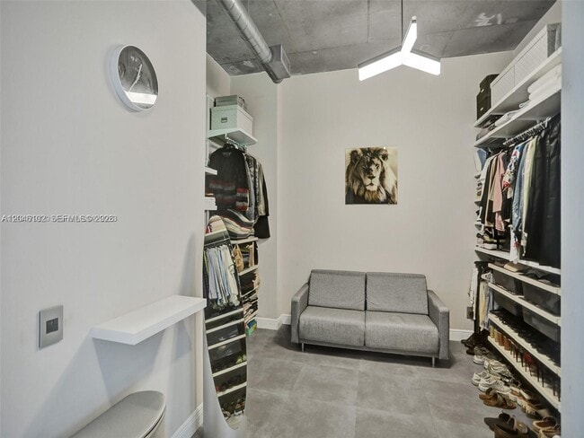 Foto del edificio - 3029 NE 188th St