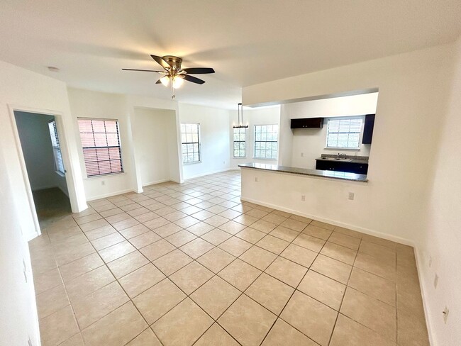 Building Photo - **APPLICATION RECEIVED** AVAILABLE NOW! 2 ...