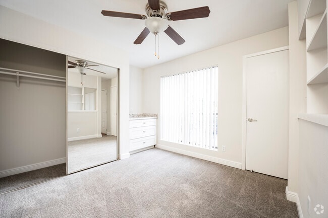 Malibu - 507SF - Studio - The Breakers Apartments