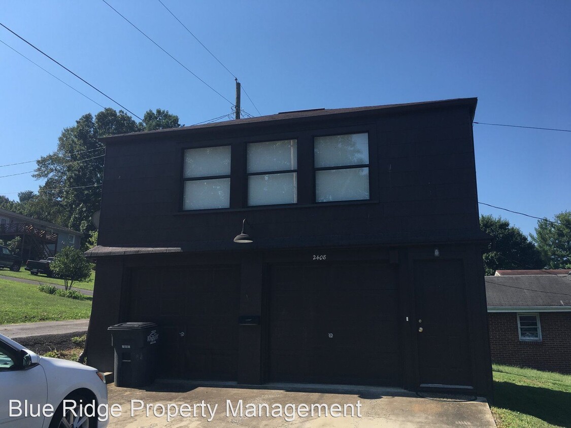 Primary Photo - 1 br, 1 bath House - 2408 Gilmore Street